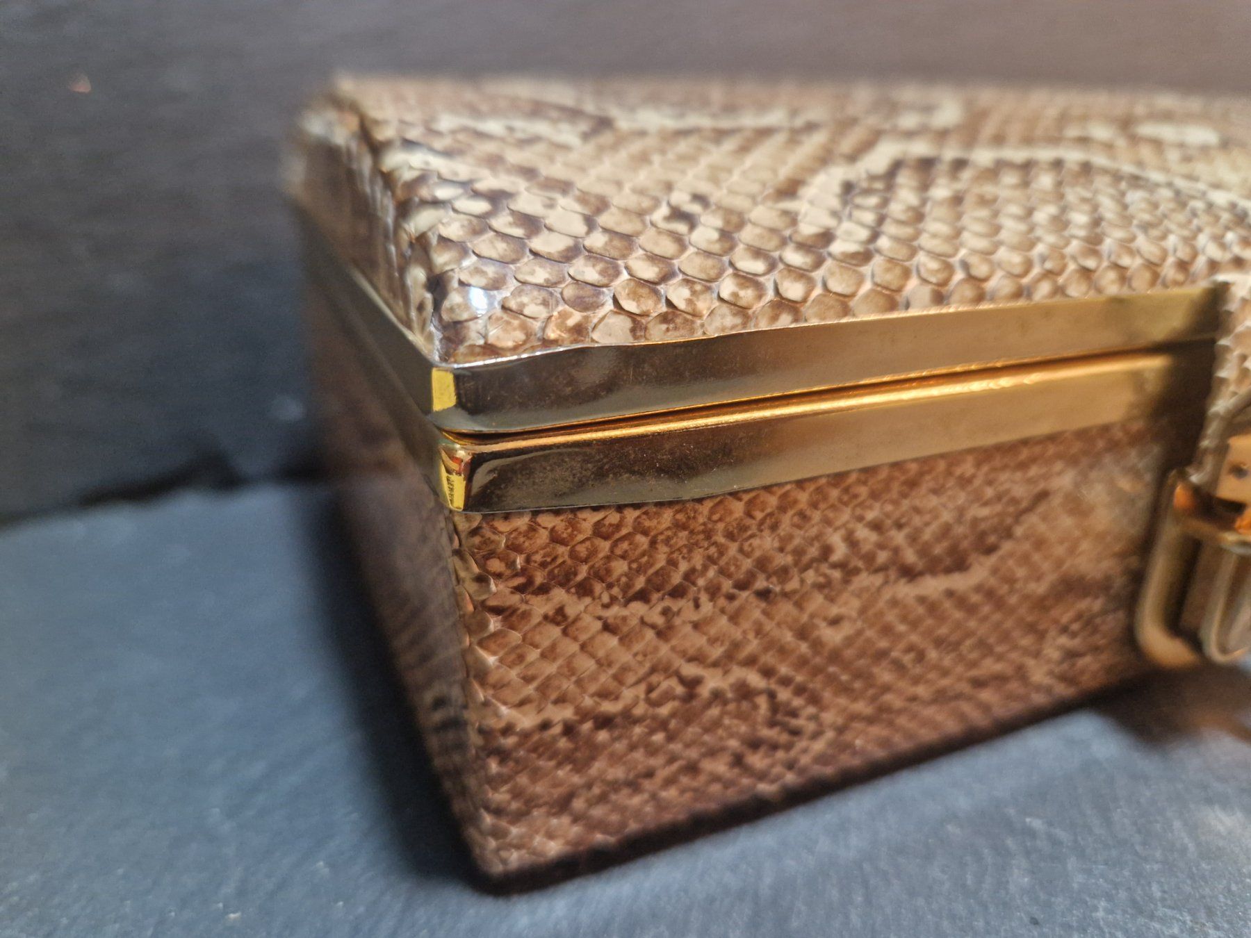 Schmuckkästen: Schmuckschatulle Echtes Schlangenleder mit Schlüssel – Gebraucht aus Winterthur von Sadega 4