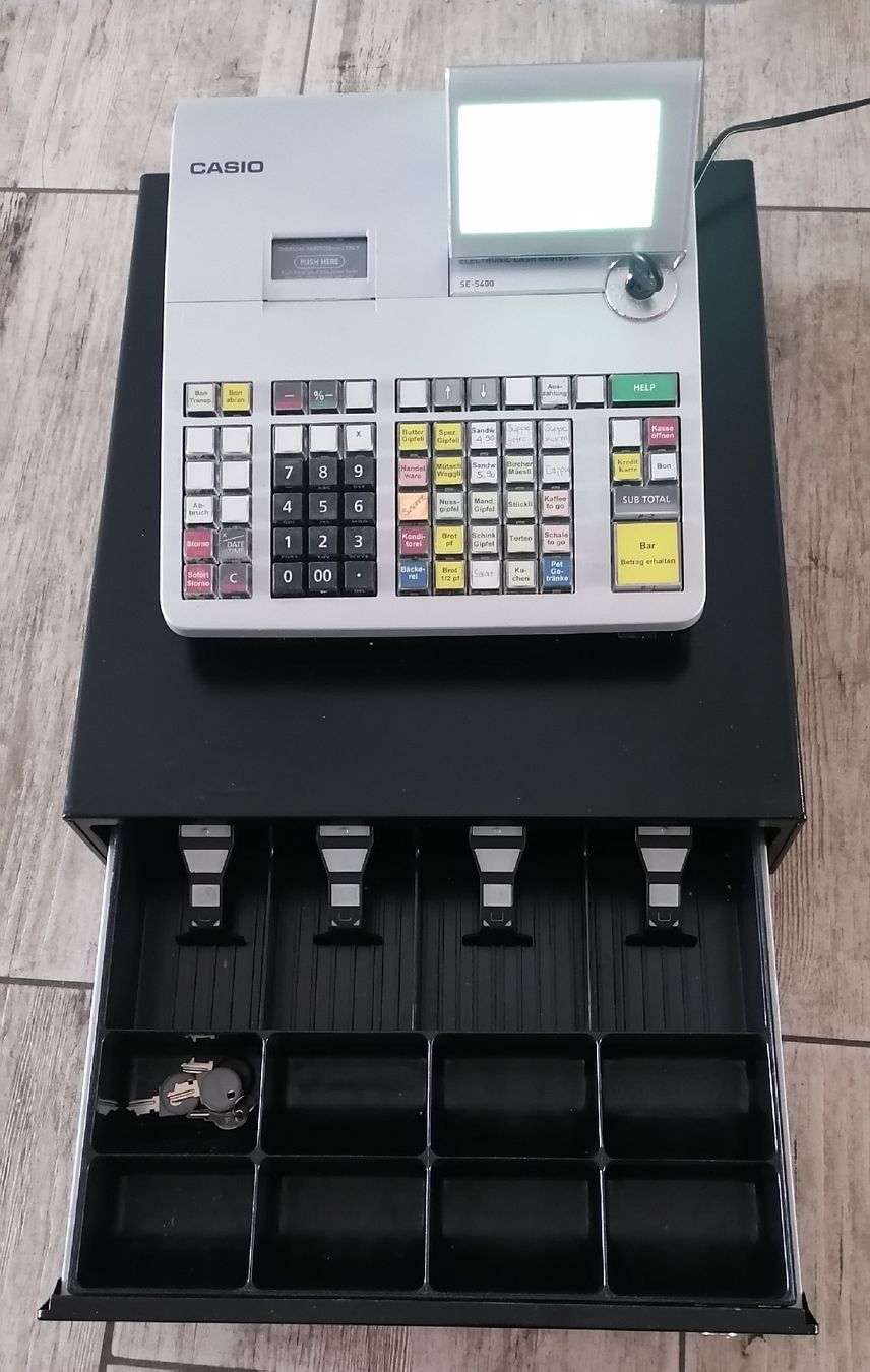 Casio Registratore di cassa: Kasse Typ Casio SE-S400 – Usato da Schwarzenegg venduto da musi09 1