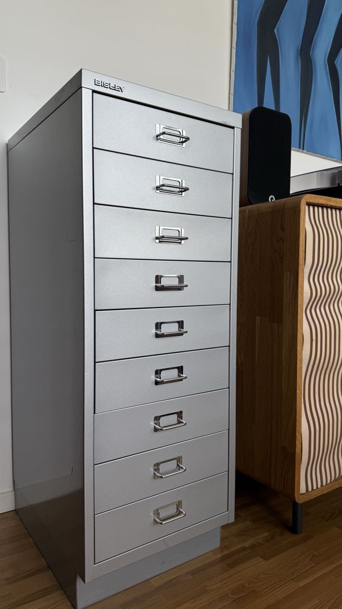 Kommoden: BISLEY Metallbüromöbel aus 1998 – Gebraucht aus Wiesendangen von Decorior