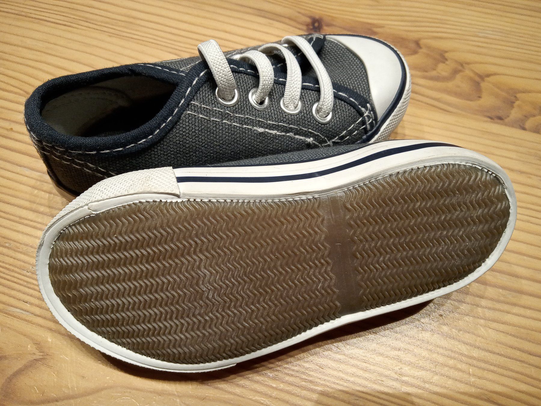 Scarpe per ragazzi: Baby Halbschuhe Grösse 20 – Nuovo (secondo la descrizione) da Büren SO venduto da swelch 4