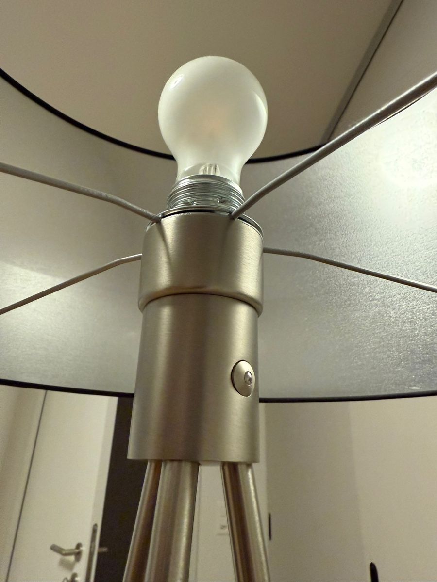 Lampade: Schöne Stehlampe - Tripod Design – Usato da Klingnau venduto da kel_tnz2 3