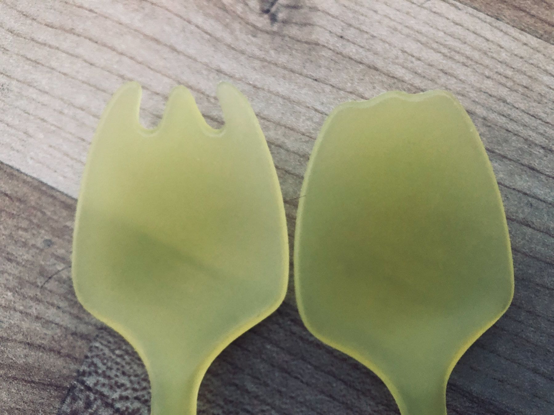 Set di posate: Salatbesteck, hellgelb, Kunststoff, – Usato da Arlesheim venduto da OmnIa55 1