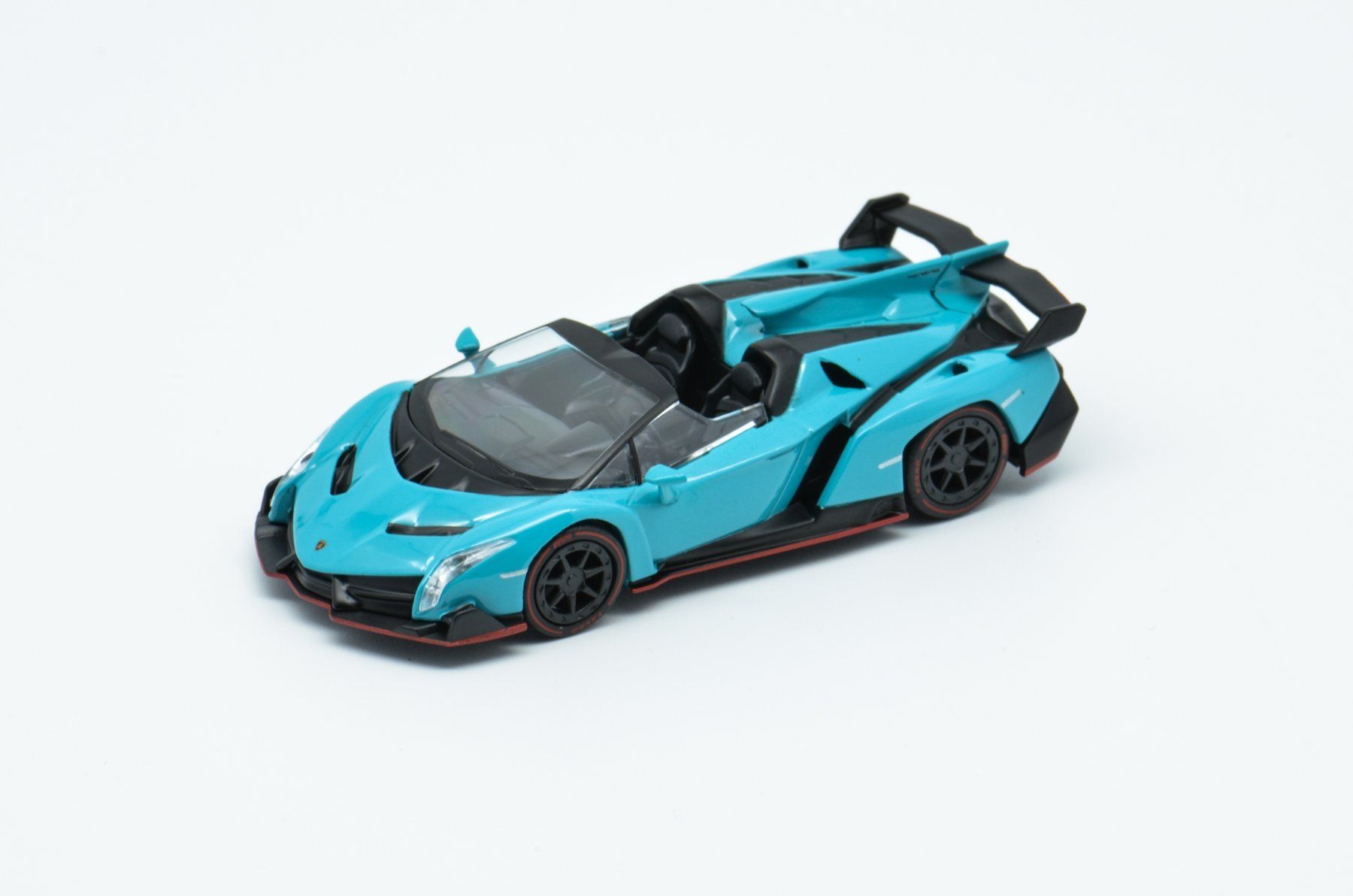 Lamborghini Modellautos: 1/64 Lamborghini Veneno Roadster - Kyosho – Gebraucht aus Villarimboud von vinzz67 3