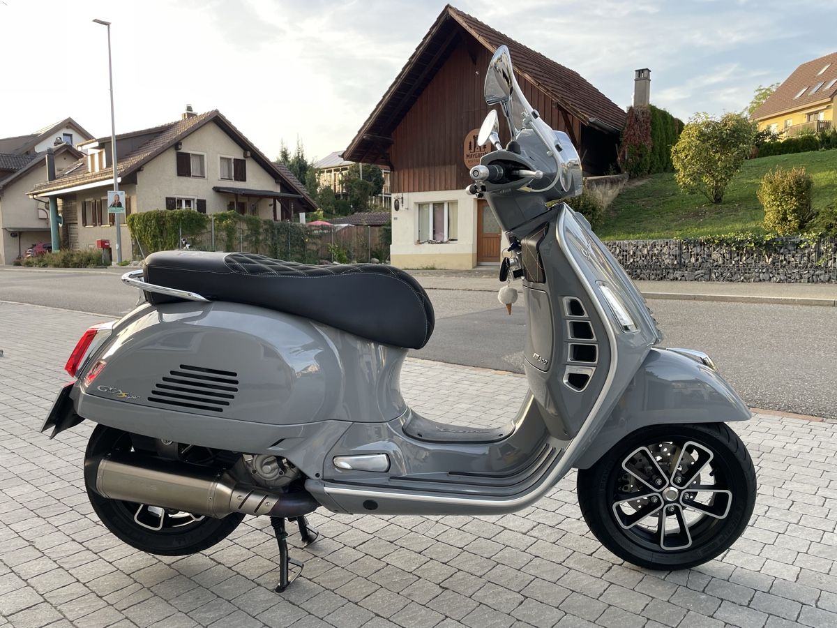 Vespa Scooter: Vespa GTS 300 SuperTech Toscana Edition – Usato da Hägglingen venduto da Budweiser73 1