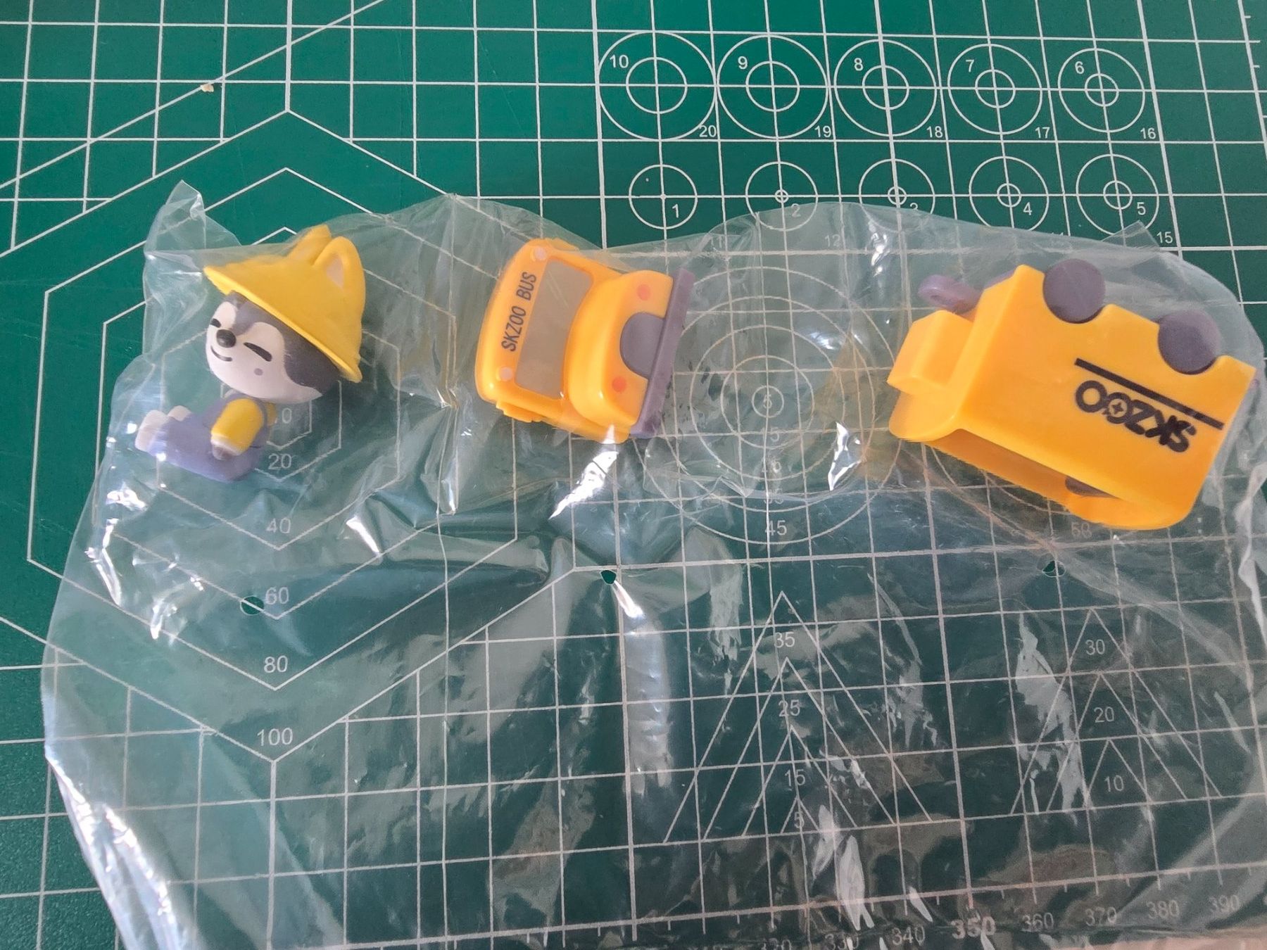 Statuette: stray kids skzoo bus gatcha – Usato da Neuchâtel venduto da mag_q5kc