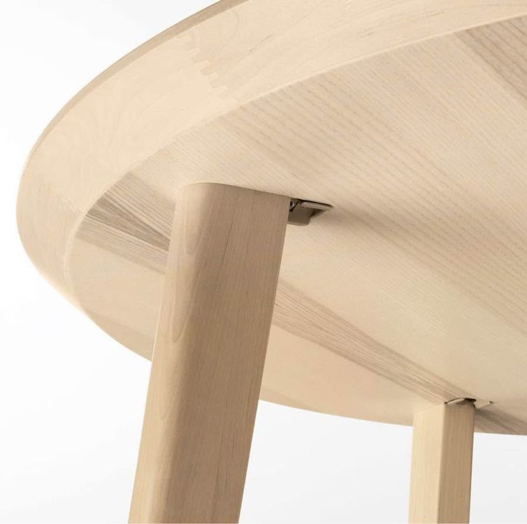 Set di tavolo e panche: 4 Stühle und ein Tisch – Usato da Herzogenbuchsee venduto da fuckjava 4
