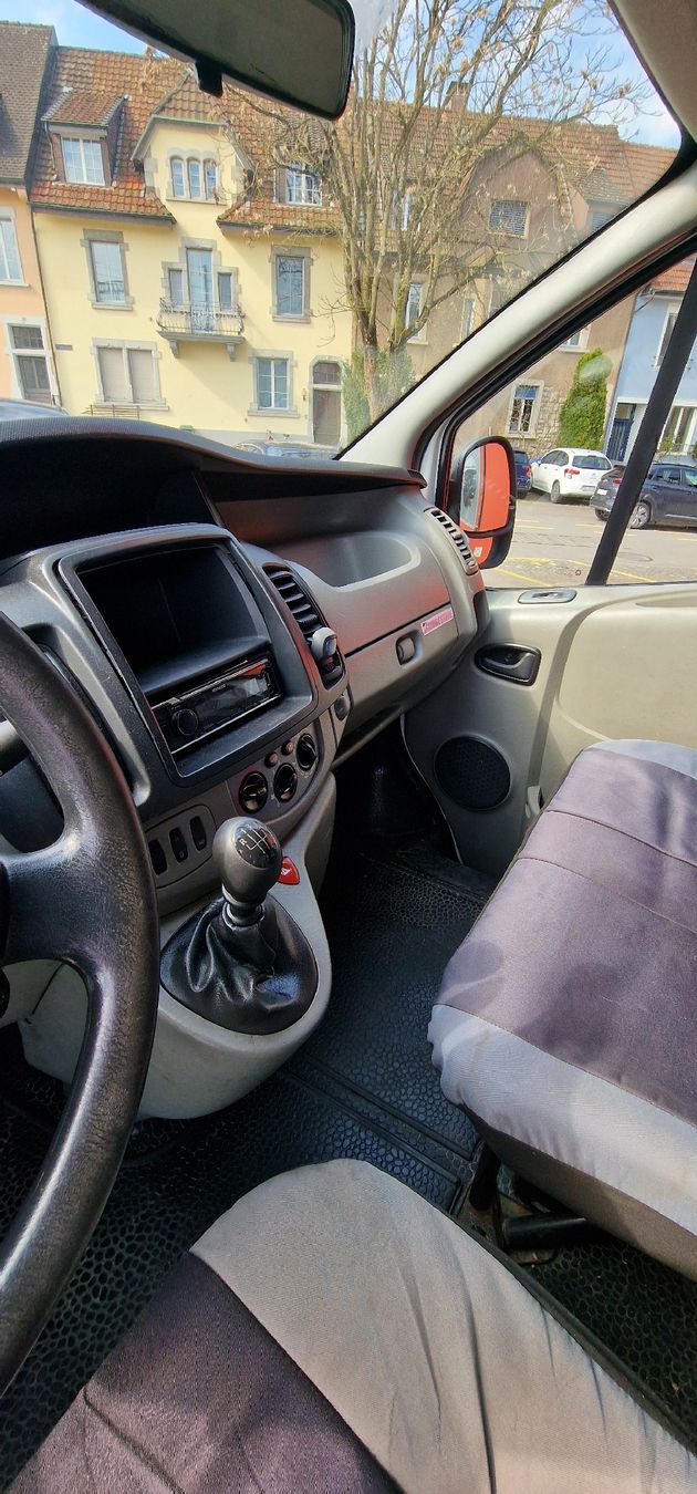 Veicoli commerciali: Renault Trafic 2.0l Diesel Langversion frisch ab MFK – Usato da Tagelswangen venduto da Axel_36 7