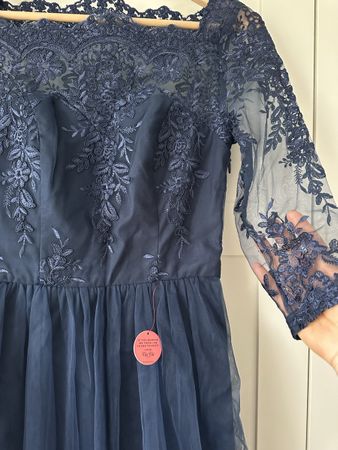 festliches Kleid in dunkelblau