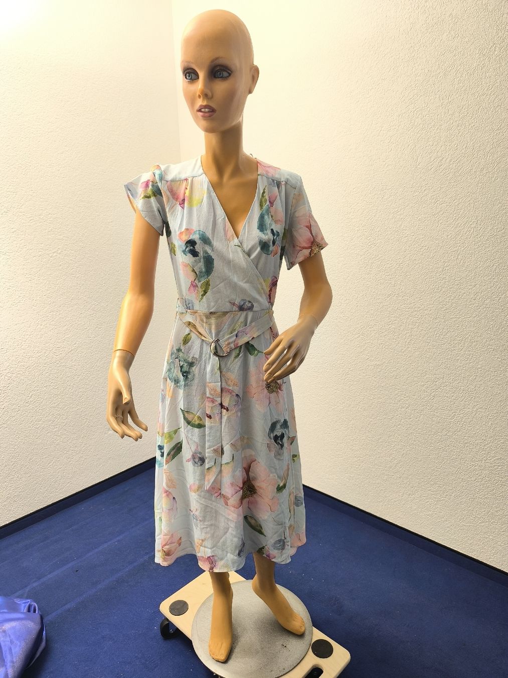 Kleider: Sommerkleid mit Blumenmuster – Gebraucht aus Gettnau von Immortal_