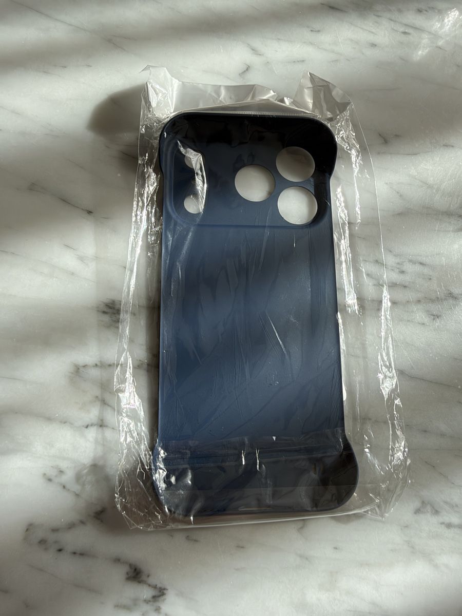 Coques & Protection écran: Iphone 17 pro / 18 pro Hülle  – Neuf avec emballage d'origine à Dinhard par zav_2ysk 1