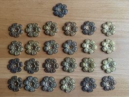 25 Rosetten aus Metall 