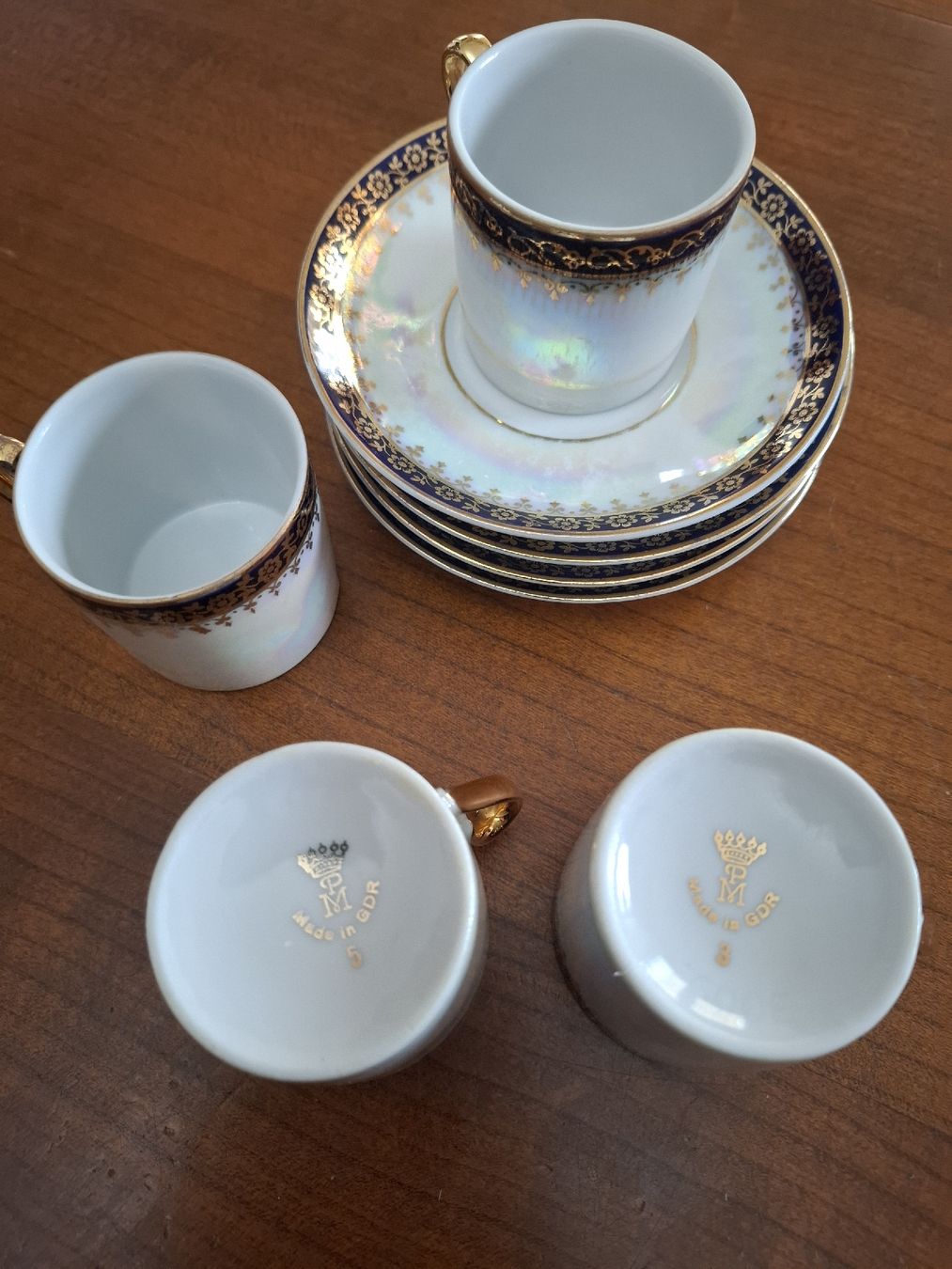 Tazze: Servizio da caffè pregiato - 4 tazzine e piattini. – Usato da Viganello venduto da sor_dcq8 1