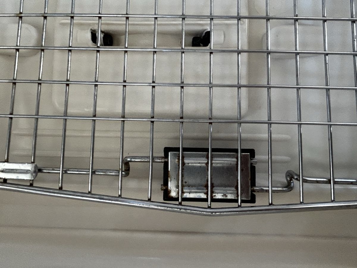 Käfige, Transport & Sicherheit: Hunde Transportbox airlinetauglich – Gebraucht aus Waltenschwil von Hendi 5