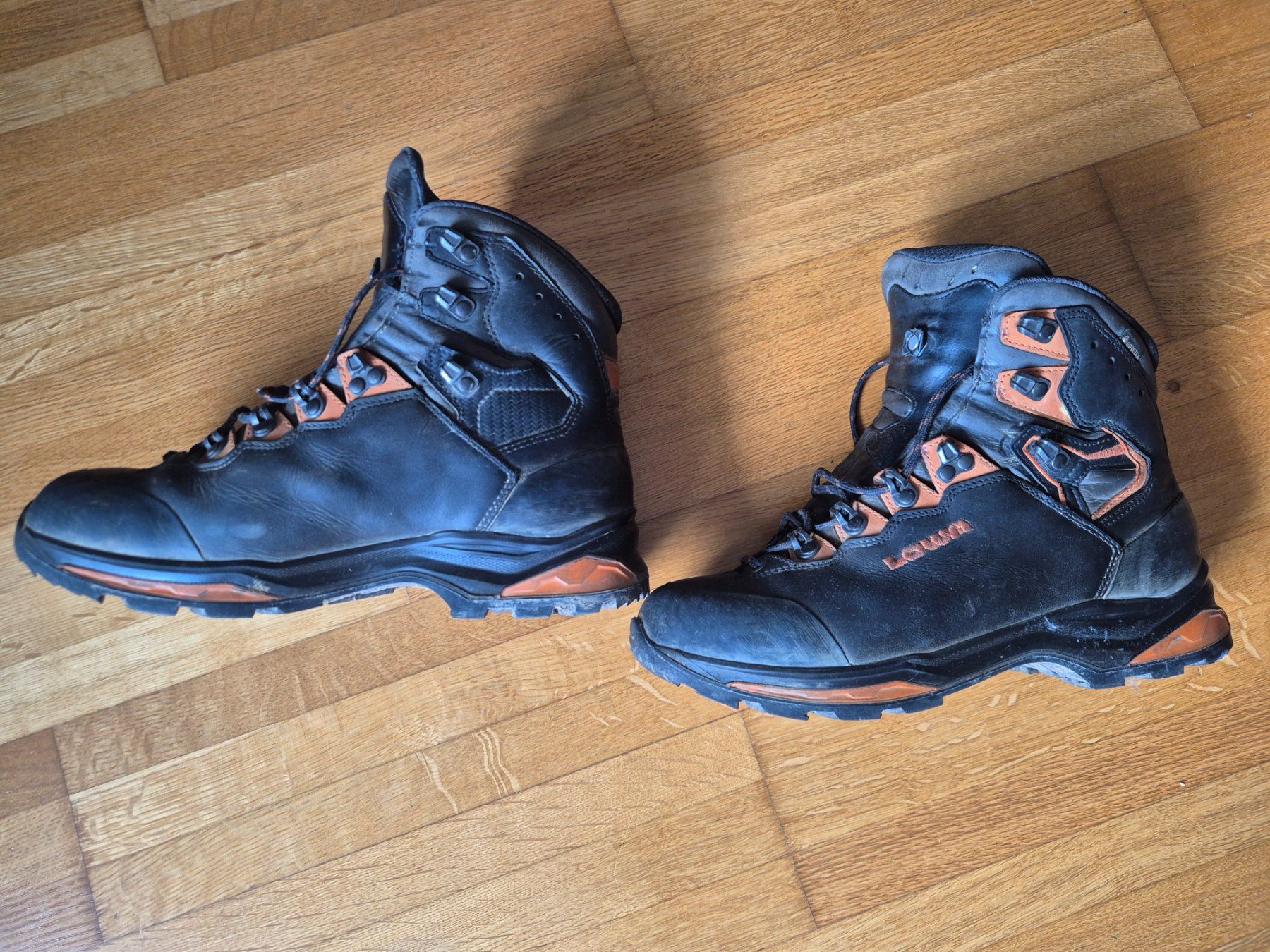 Lowa Scarpe da uomo: Lowa Wanderschuhe Gr. 42 – Usato da Emmenbrücke venduto da redfilou 2