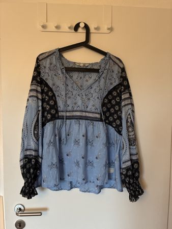 Odd Molly Bluse blau gemustert Grösse 3