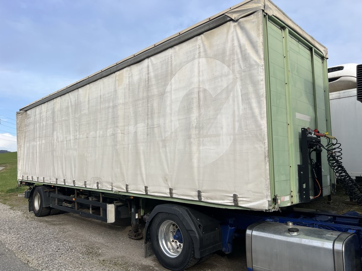 Lastwagen: City Sattelauflieger Schwarzmüller – Gebraucht aus Gansingen von Immotrans 5