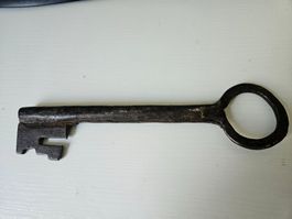Alter Schlüssel, gross und schwer, Dekorationsobjekt.