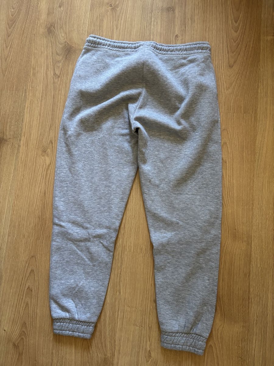 Pantalons: Jogginghose saltedbasics grau Grösse L  – Neuf (Voir description) à Solothurn par amelie.br 1