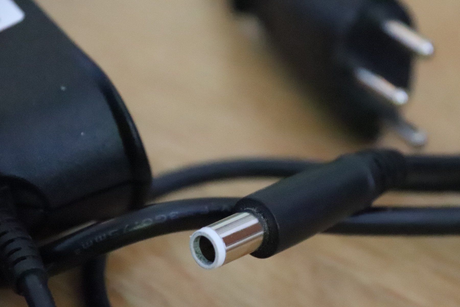 Dell Unità & Adattatore: Dell Netzgerät Netzteil 19.5V, 90W AC Adapter – Usato da Bern venduto da Thaisel 4