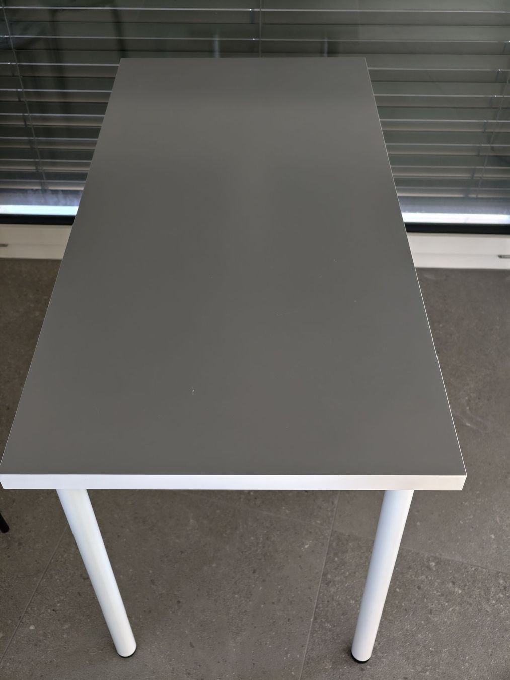 Bureaux: IKEA Table 120x60 cm – D'occasion à Zürich par der_s59x