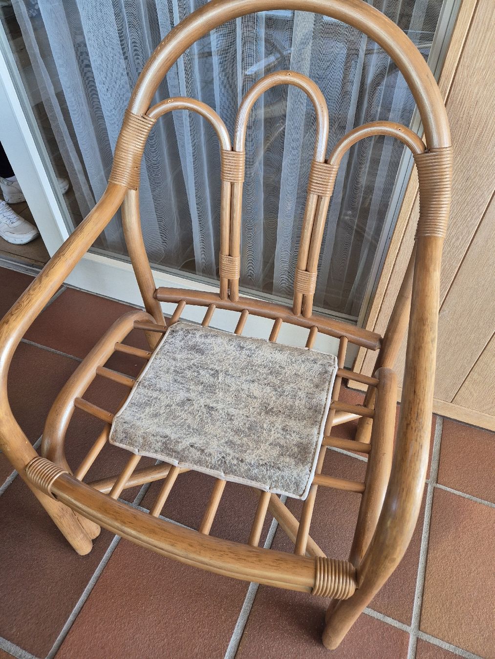 Tavoli: Holztisch mit/ohne Stühle – Usato da Riedholz venduto da 59915 5