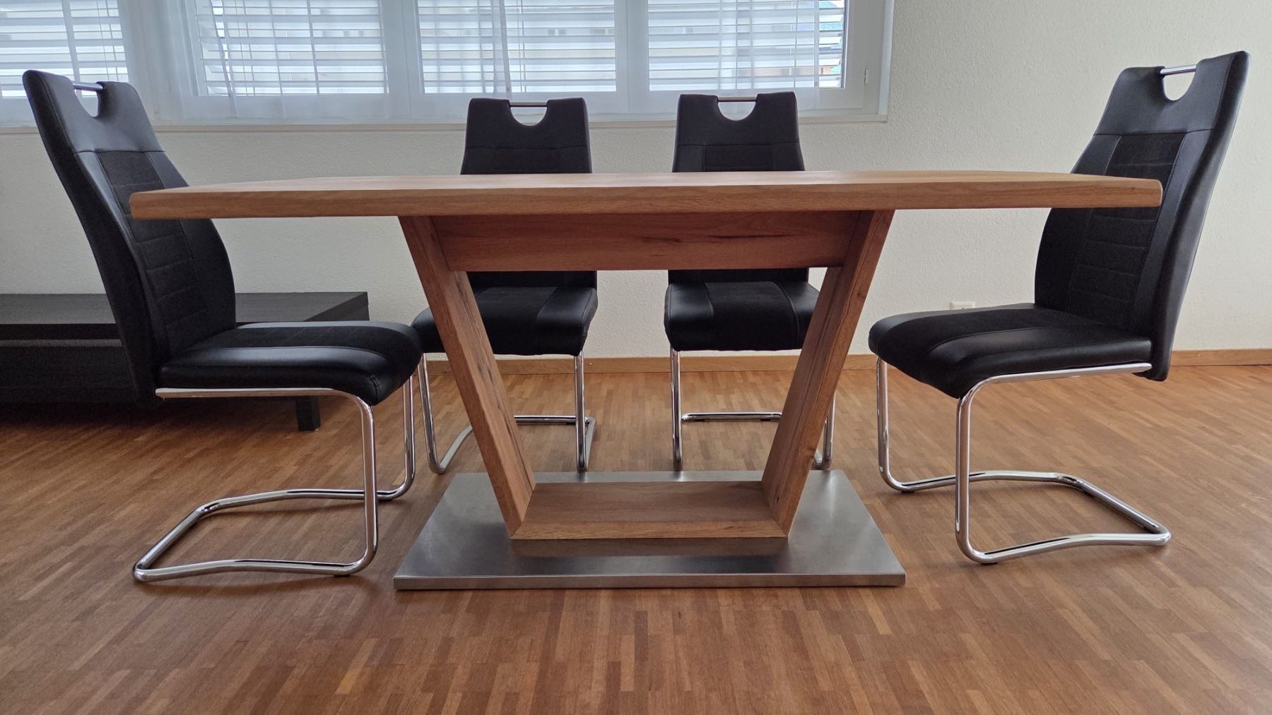 Set di tavolo e panche: Tisch und Stuhl – Usato da Gersau venduto da beatgraf 1