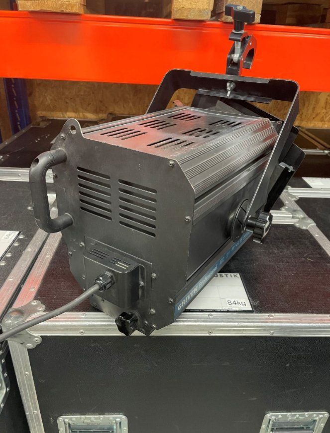 Lampen: Griven Fresnel 2kW – Gebraucht aus Maienfeld von LehnerAkustikAG 1