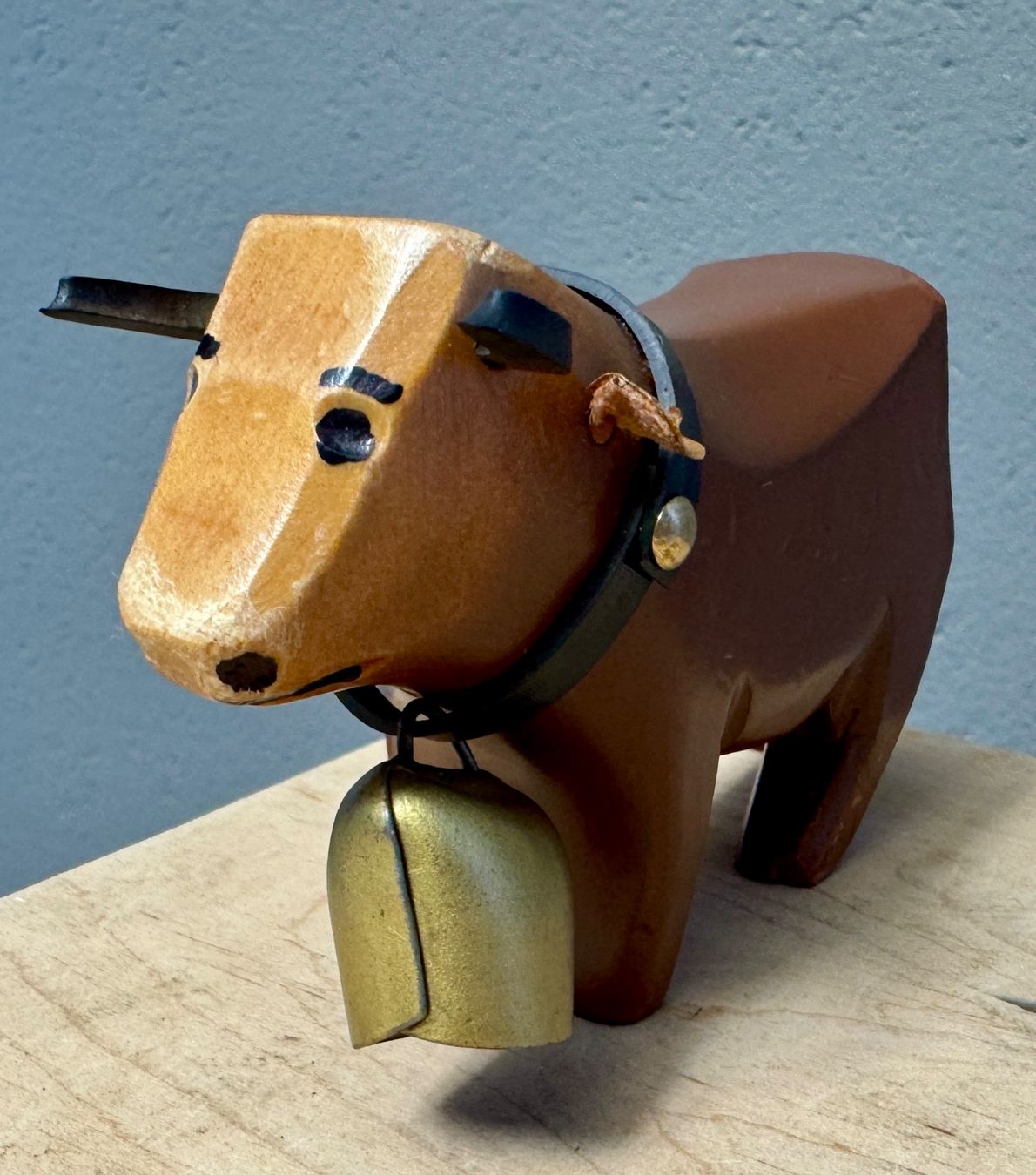 Figuren: Alte geschnitzte Holzkuh Kuh Holz – Gebraucht aus Rothrist von Luckywinner 1