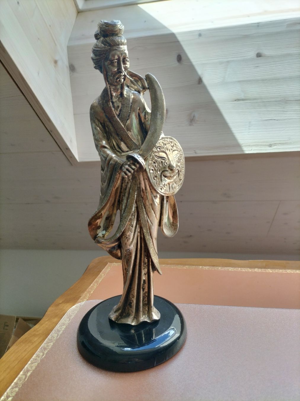 Sculture & Statue:  Samurai Statue mit mondartigem Schild versilbert  – Usato da Müselbach venduto da pat_9c9w