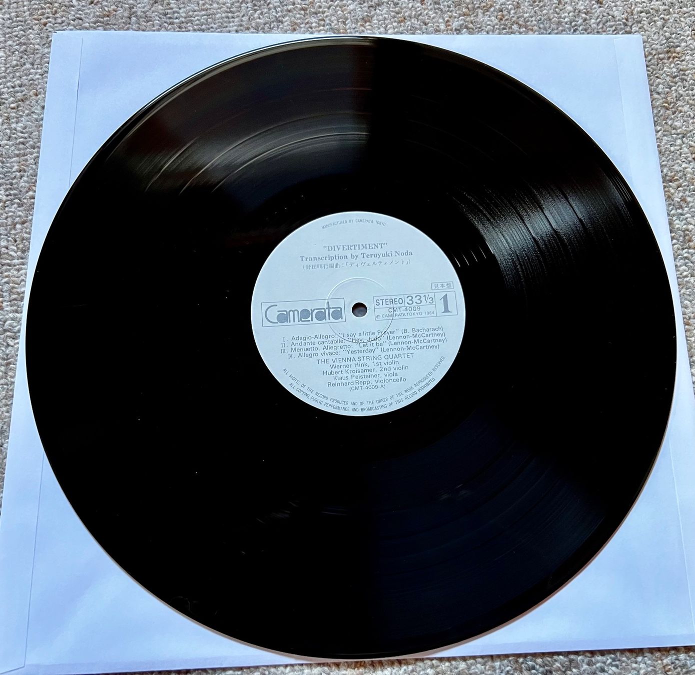 Schallplatten: Dissonant! The vienna string quartet plays Beatles LP Japan – Gebraucht aus Unterseen von vinylmore 2