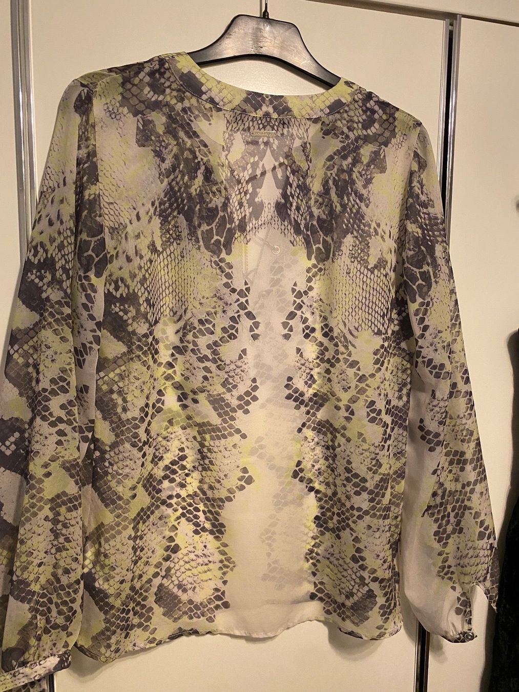 Guess Camicette: Bluse von MARCIANO( GUESS) gr.42 – Usato da Pfungen venduto da Outlet64 1