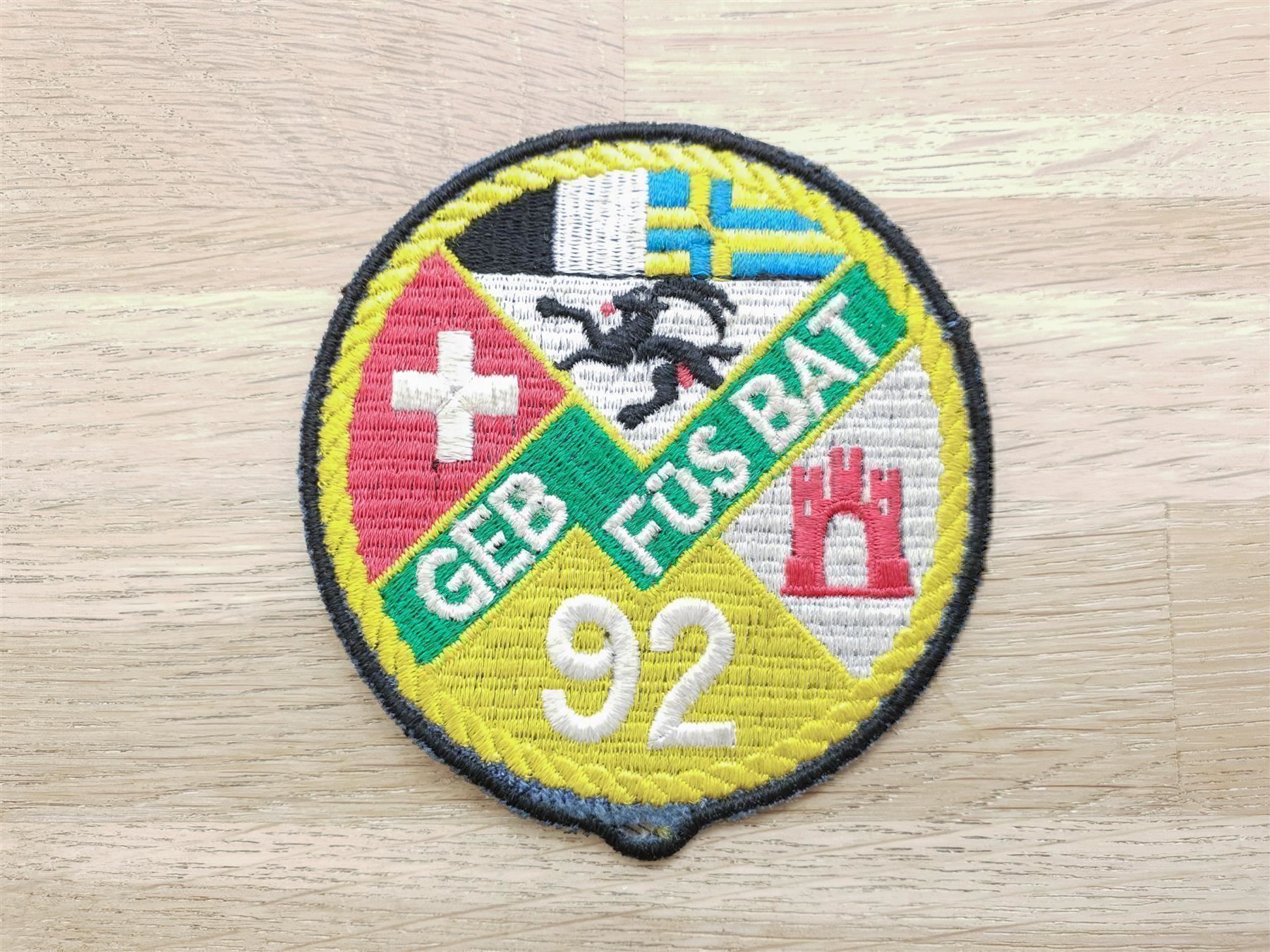 Placchette & Badge: Badge Geb Füs Bat 92 gelb – Difettoso da Erlinsbach venduto da S700