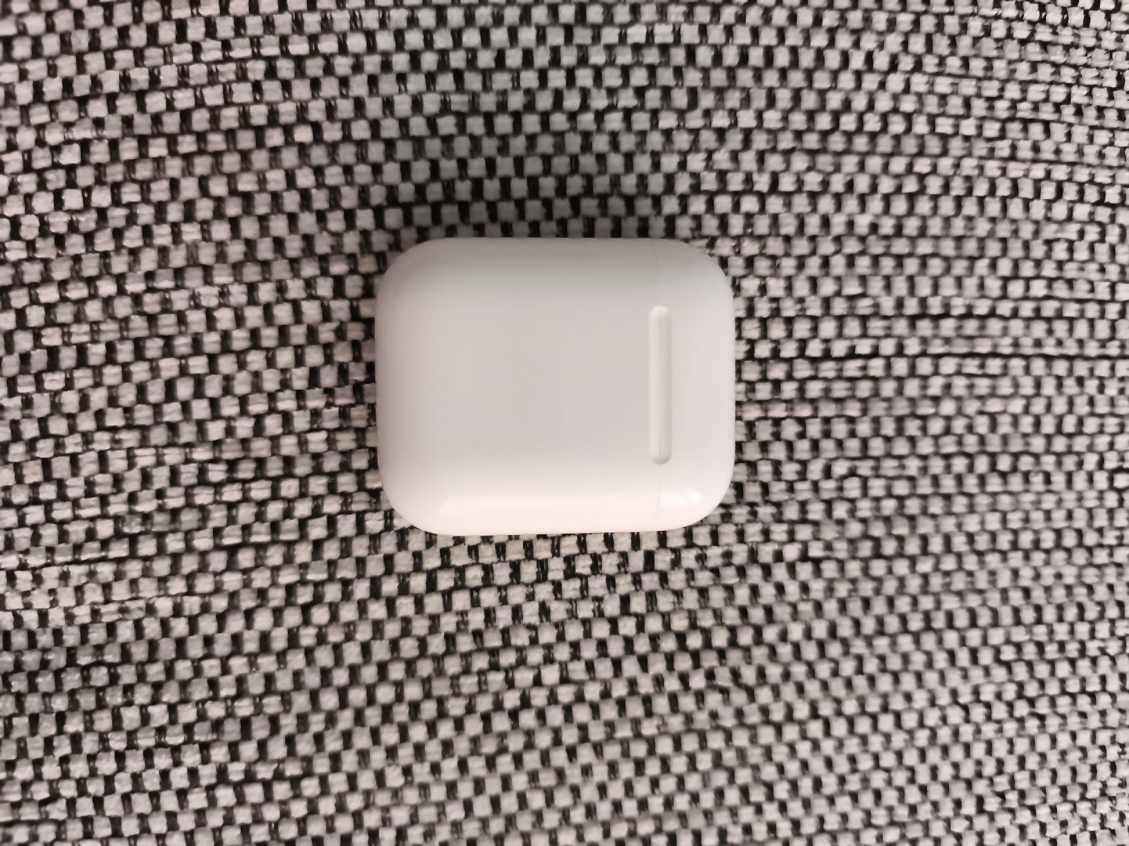 Casques audio: apple airpod Case (ohne kopfhörer) – Défectueux à Pfäffikon SZ par Leandro97