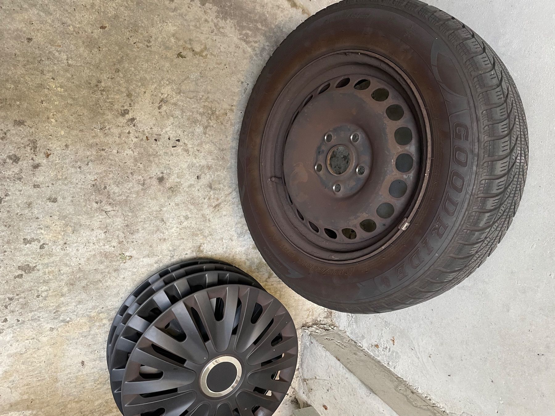 Volkswagen Pneus & Kompletträder: Winterräder für VW – Gebraucht aus St. Gallen von alexa89 2
