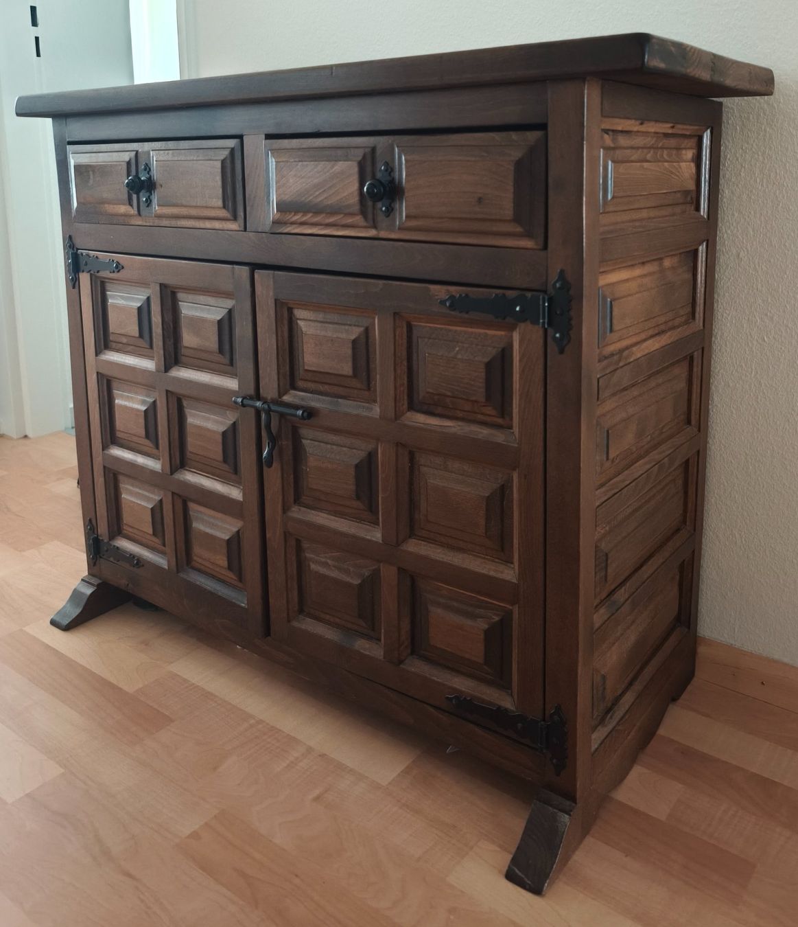 Armoires: Kommode -Schrank – D'occasion à Therwil par mar_9m5c