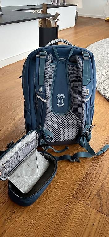Sacs à dos: Schulrucksack Deuter Strike mit Stiftemäppchen – D'occasion à Kastanienbaum par pet_57dn 3