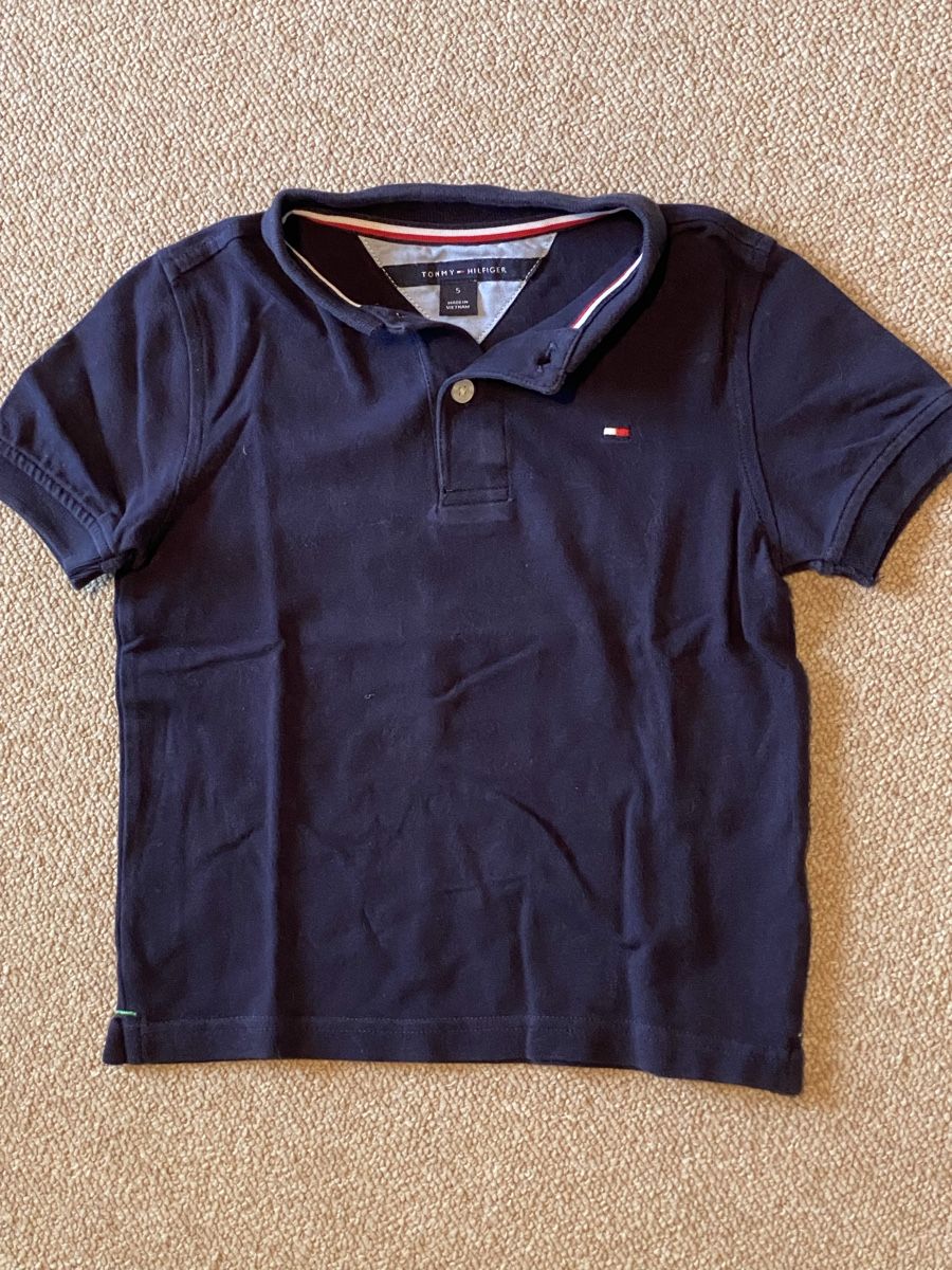 Tommy Hilfiger Camicie, T-shirt & Polo: 2x Polo Tommy Hilfiger, taille 5 ans, comme neuf – Nuovo (secondo la descrizione) da Vevey venduto da sasa2008 2