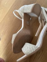 Damenschuhe Sandalen Silber Grösse 40 neuwertig