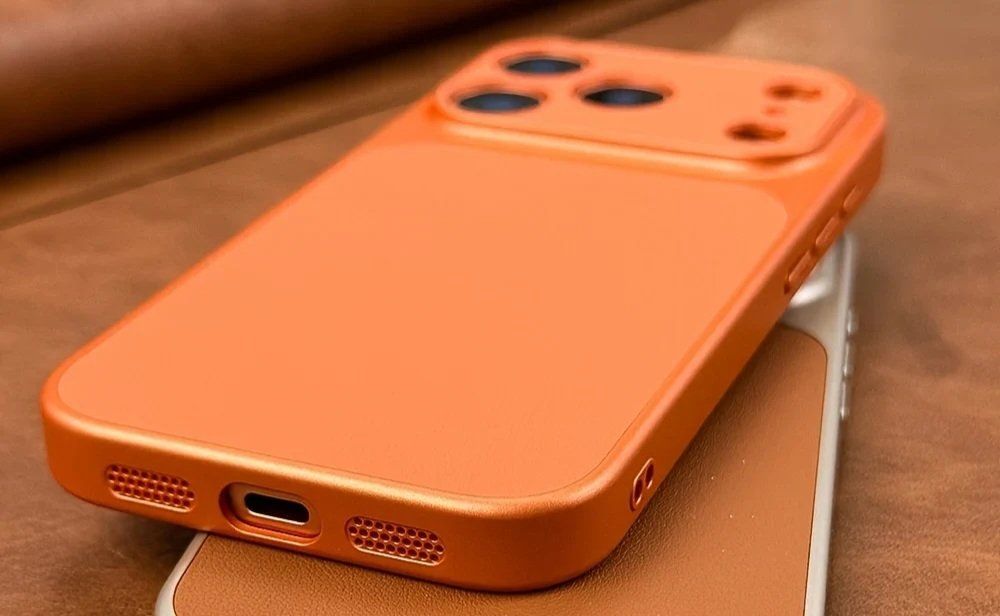 Cover & Protezioni schermo: iPhone 17 pro Case Orange – Nuovo e nell'imballaggio originale da Einsiedeln venduto da Acodi3004 2