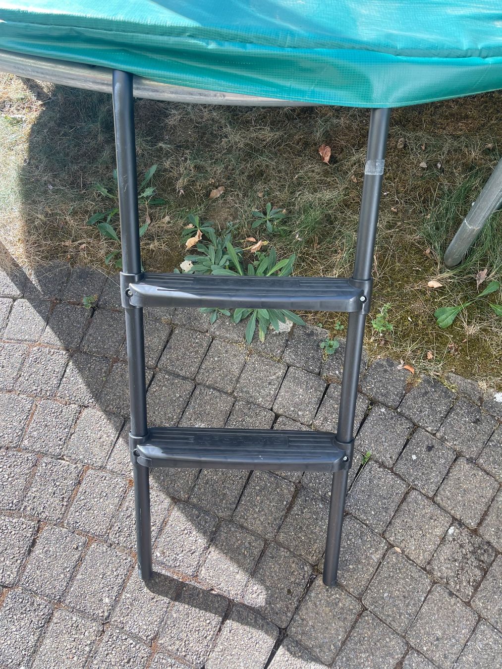 Trampoline: Trampolin 244 cm mit Leiter – Gebraucht aus Lengnau AG von Rbcltt 2