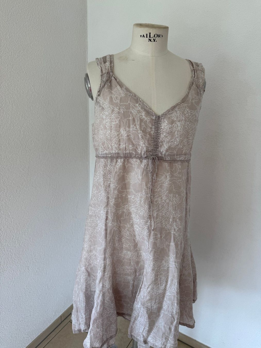 Nile Robes: Nile Kleid Grösse M – D'occasion à Kirchdorf AG par coco123 1