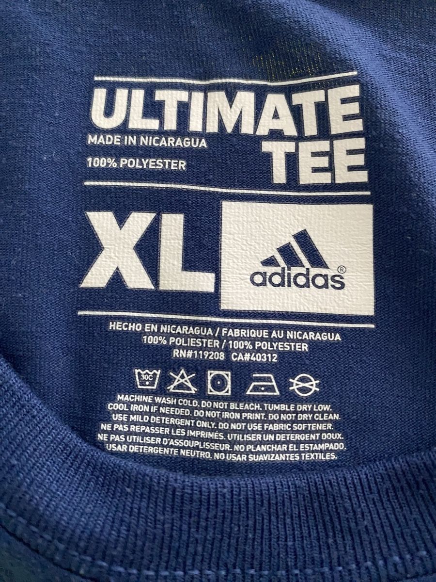 Adidas T-shirts: TORONTO MAPLE  LEAFS T-Shirt XL – D'occasion à Zürich par DidierTG 2