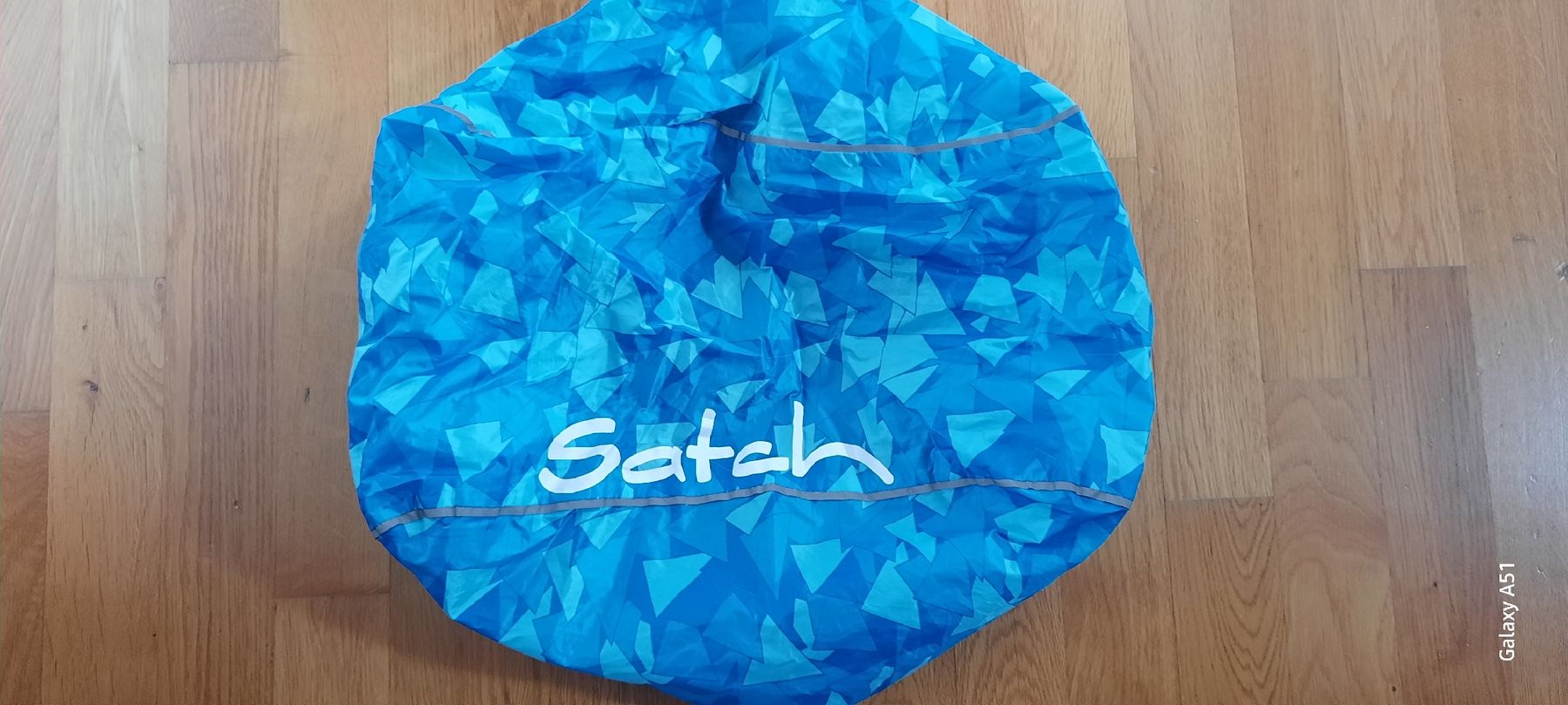Satch Sacs & sacs à dos: Satch Regenhülle blau – D'occasion à Wädenswil par H2H_Secondhandshop