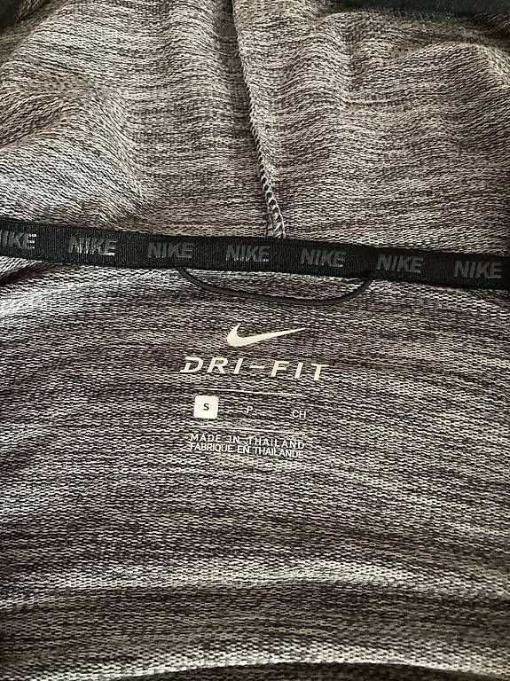 Giacche: Trainingsjacke Nike Gr S  – Usato da Staad SG venduto da gab_7dr9 2