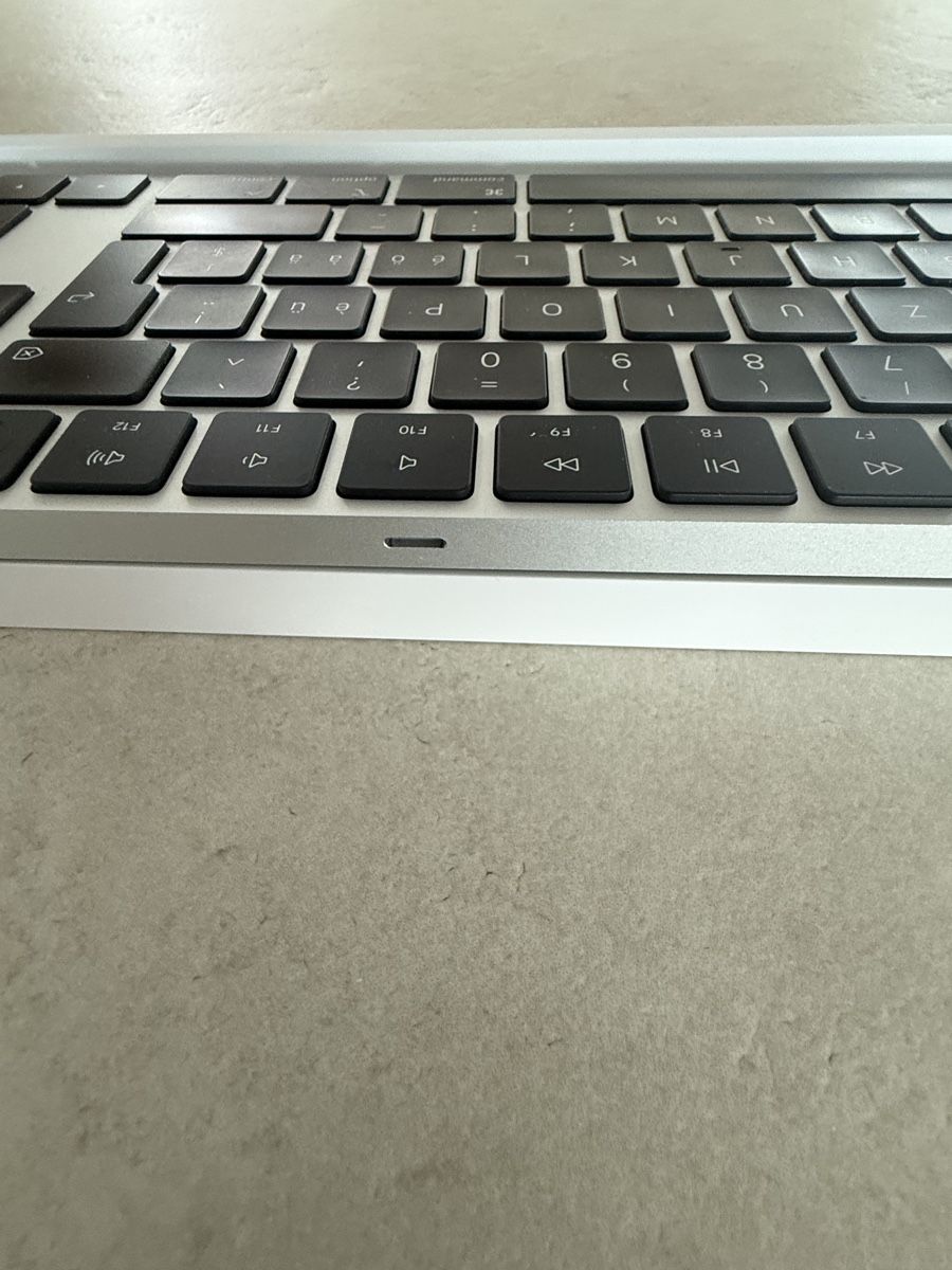 Apple Tastaturen: Apple Magic Keyboard with Touch ID – Gebraucht aus Richterswil von Schoetto 2