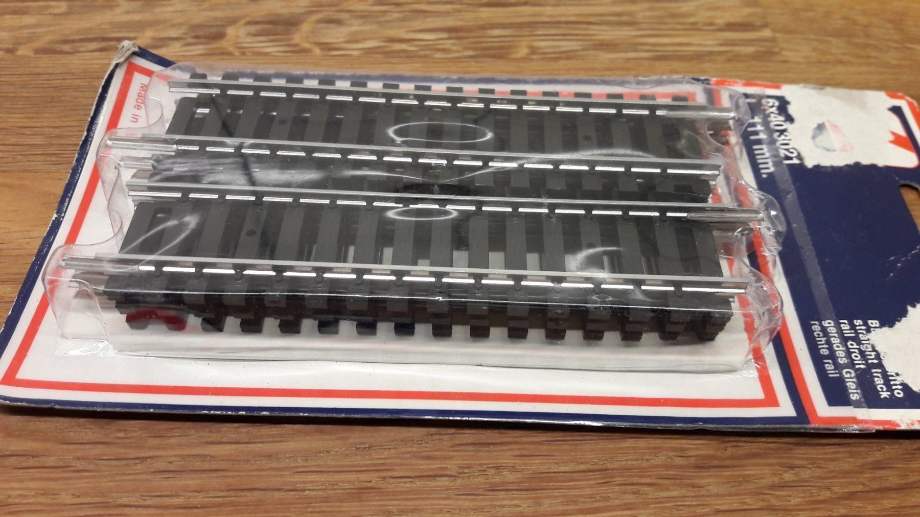 Lima Modelleisenbahnen: Lima HO DC : paquet 6 rails droits 111mm – Neu und originalverpackt aus Buttes von Cafe2005 1