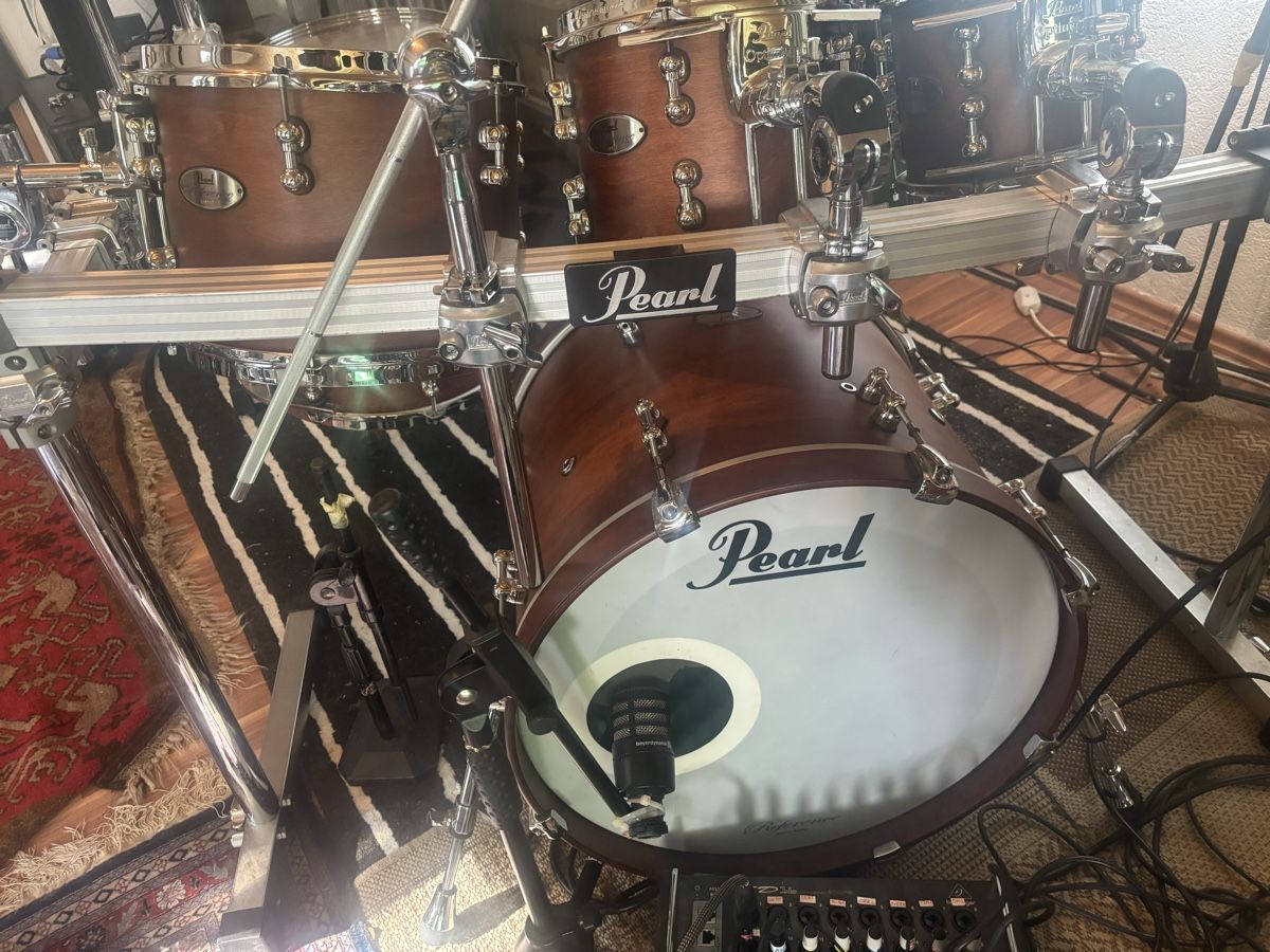 Strumenti musicali: Pearl Reference Pure Shellset matte walnut + Pearl Rack – Usato da St. Gallen venduto da Banche 1