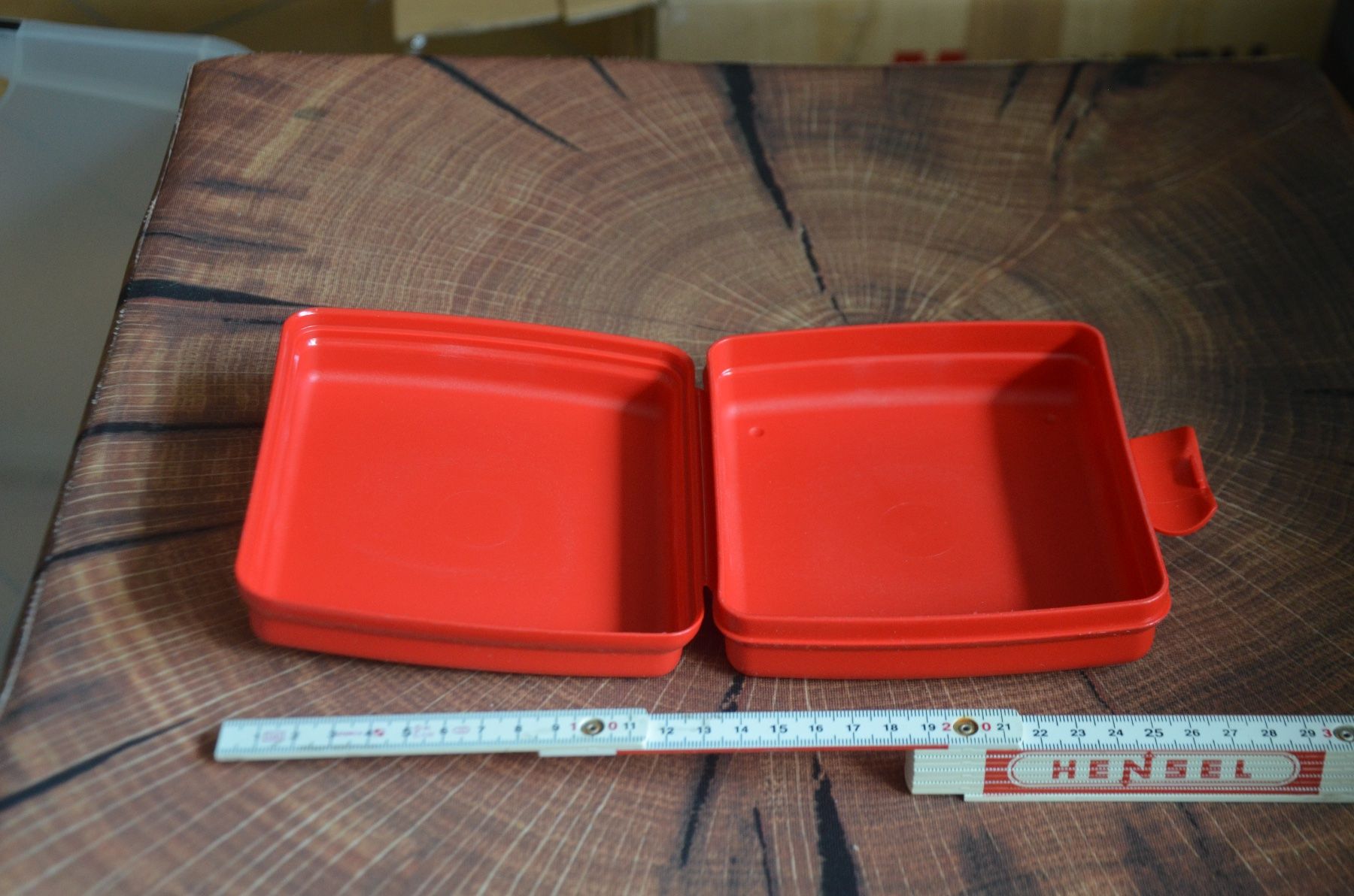 Piatti: KINDER PIC NIC TUPPERWARE – Usato da Chiasso venduto da Dolly015 1