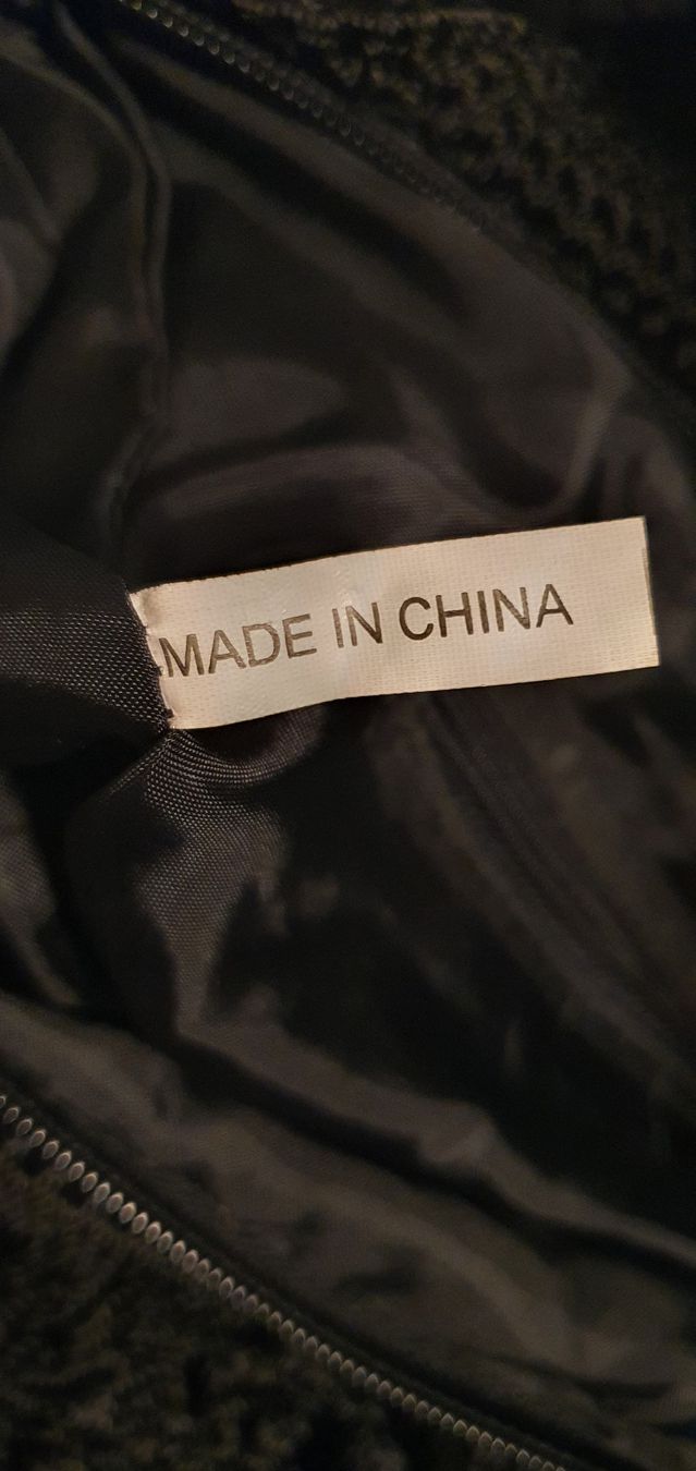 Borse da donna: Gehäkelte Handtasche – Difettoso da Winterthur venduto da LaRoque 4