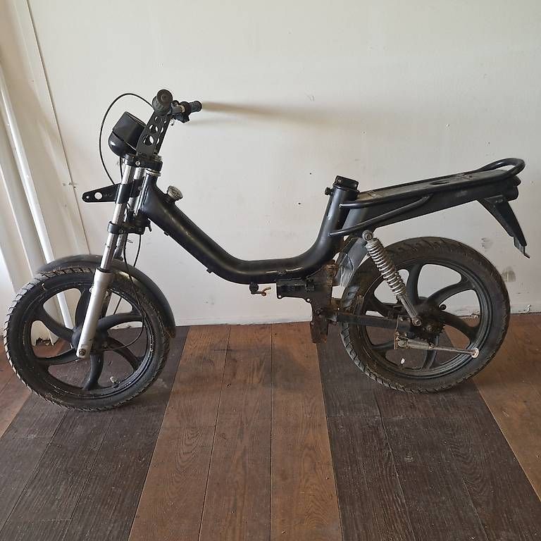 Tomos Parti ricambio per ciclomotori: Tomos Rahmen mit Papieren – Usato da Rupperswil venduto da pdg1990 3